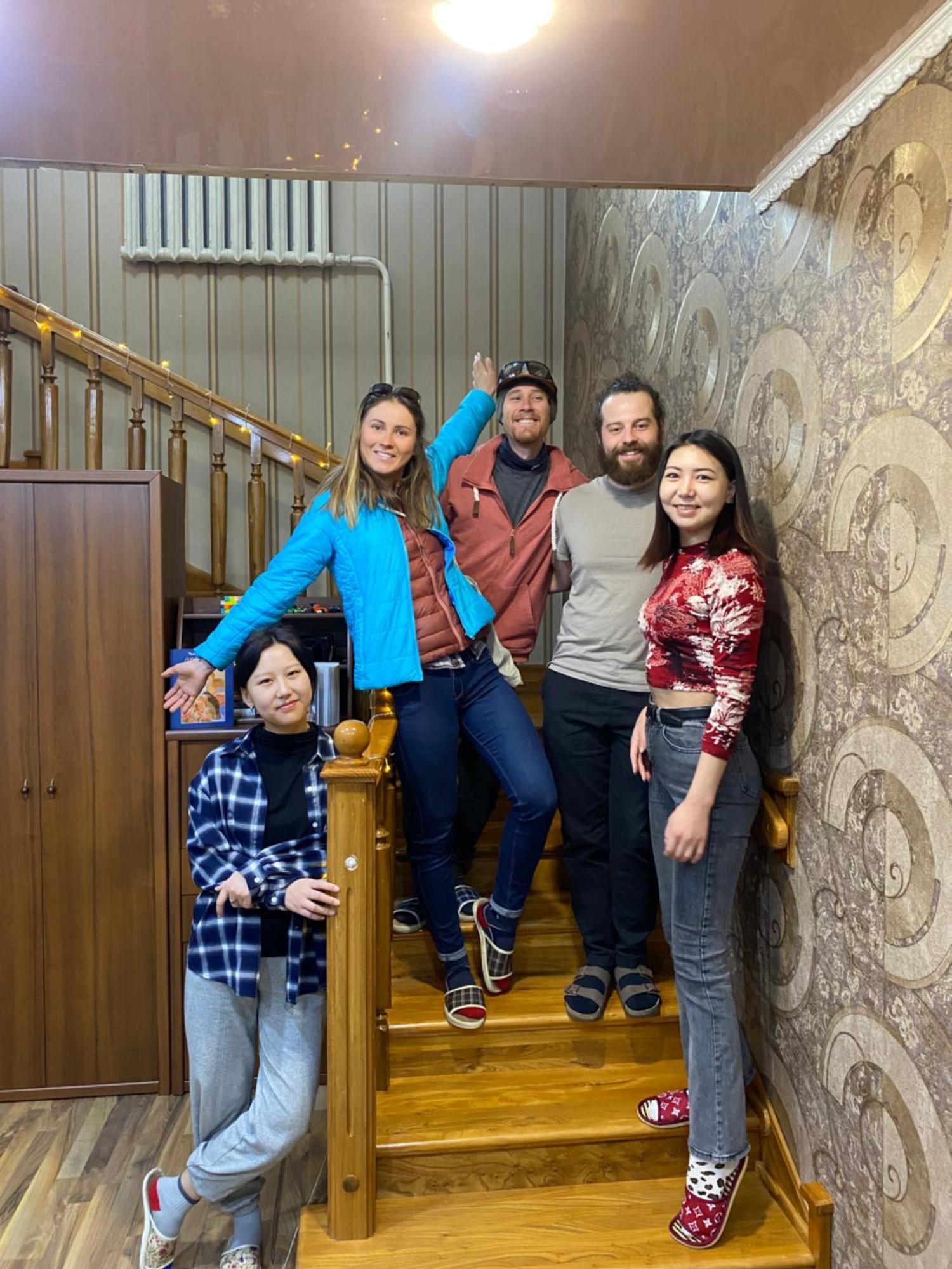 Hostel 4U Bishkek Bagian luar foto